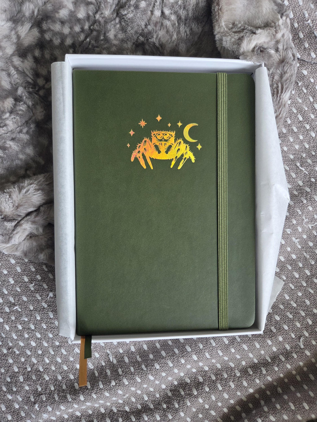 Jumping Spider Journal: Vegan Leather A5 Dot Grid Notebook