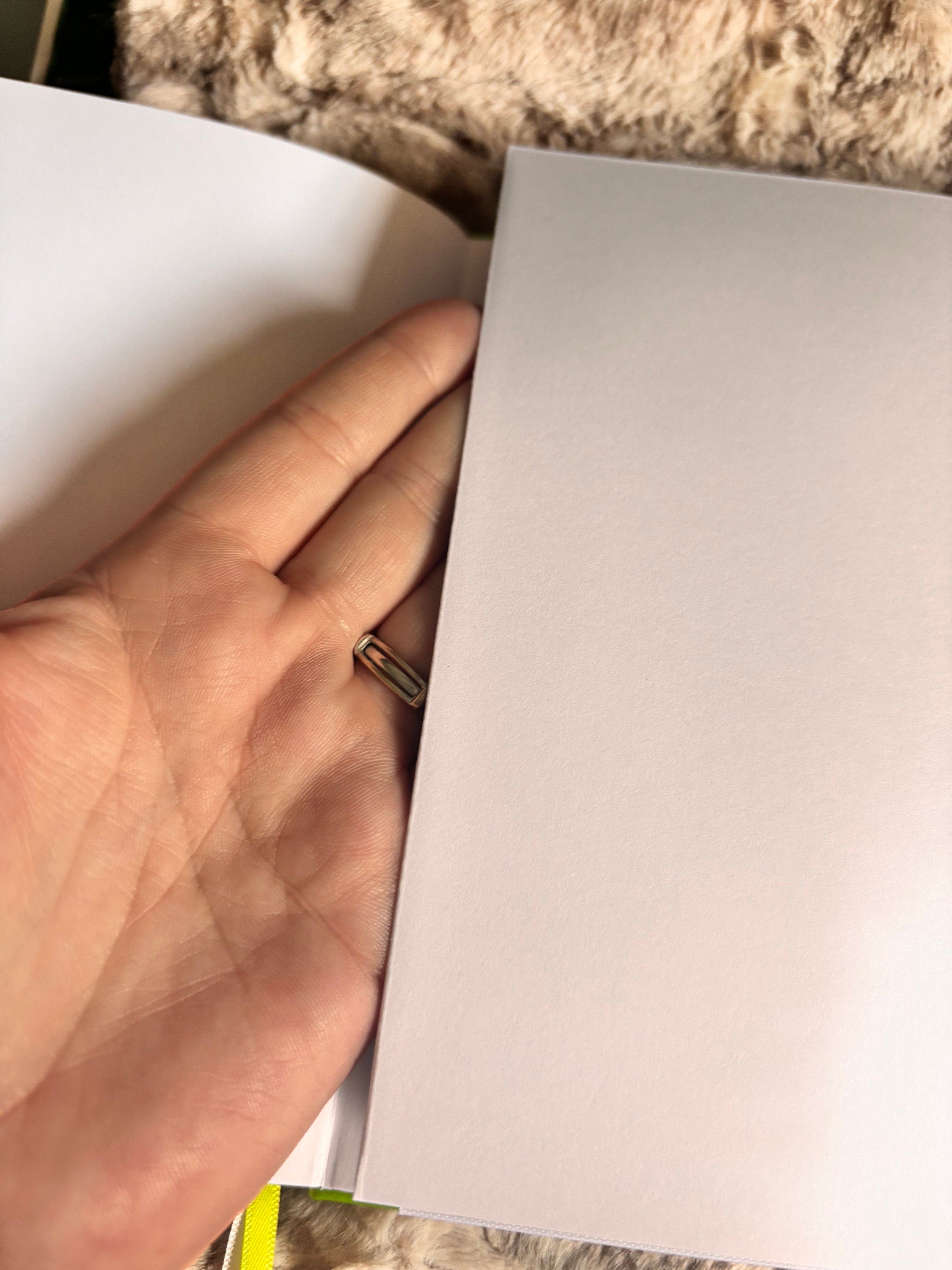 Monstera Dot Grid Journal: Botanical Sketchbook, 160gsm