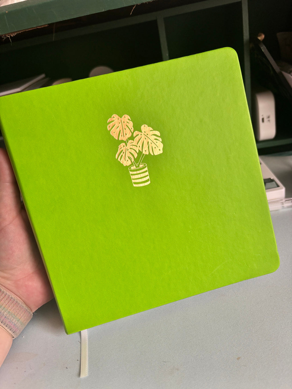 Monstera Dot Grid Journal: Botanical Sketchbook, 160gsm